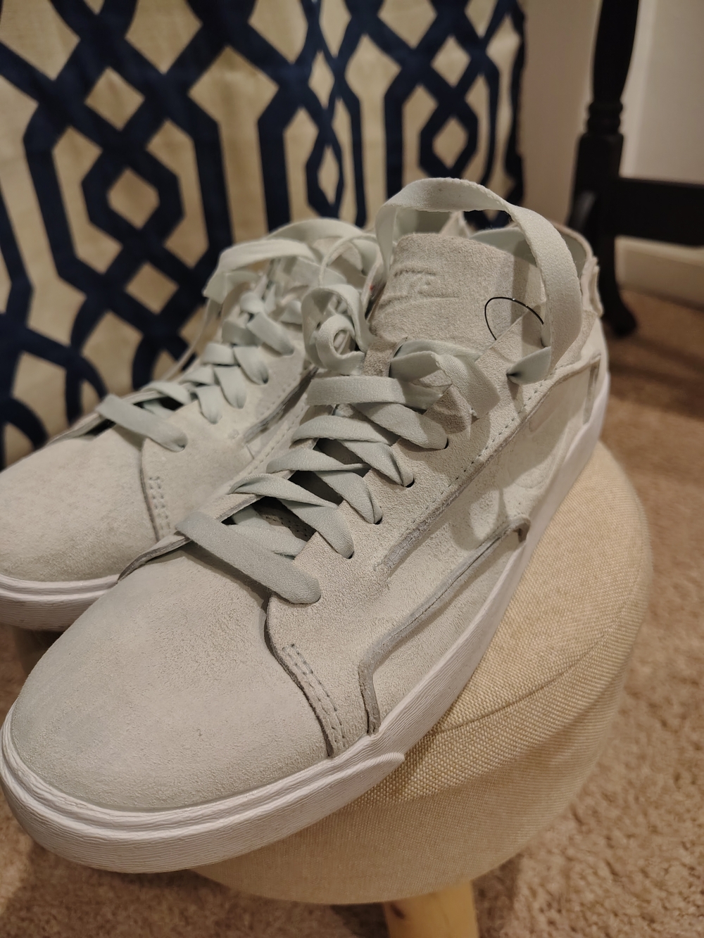 Nike suede Sneakers - Unixes Men's/ Women's 10.5